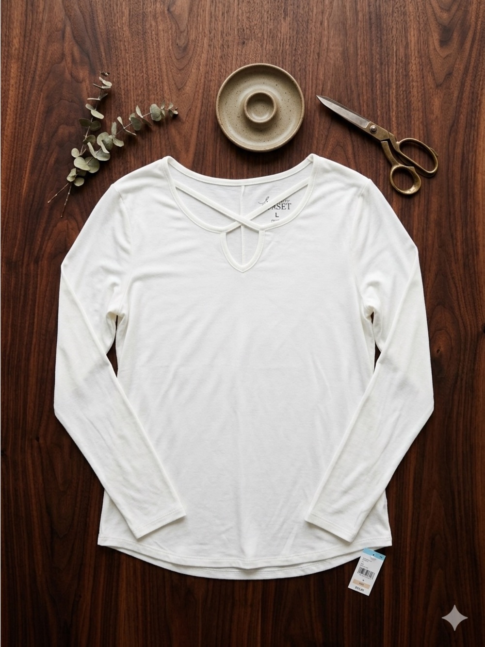 NWT Bittersweet White Criss Cross Neck Long Sleeve Top - Size L